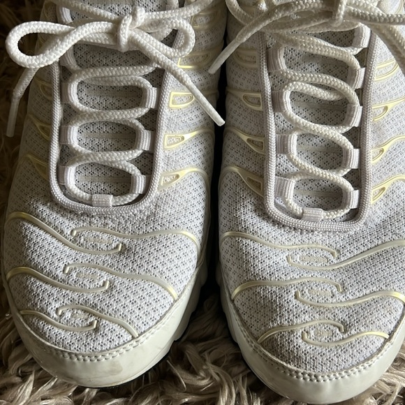 NIke Air Max Plus Premium Women's Shoe Size 8 - Picture 2 of 9